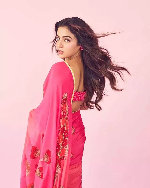 Wamiqa Gabbi Slays in Sarees: Elegance Meets Tradition!” Wamiqa Gabbi Slays in Sarees: Elegance Meets Tradition!”