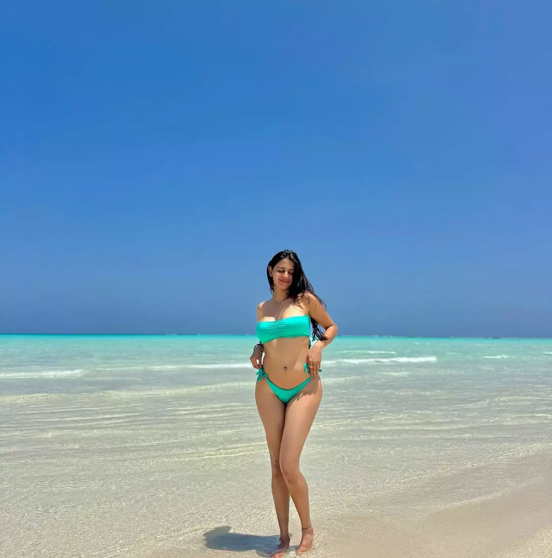 Prakriti Pavani’s Elegant Evening Look in London Prakriti Pavani’s Elegant Evening Look in London