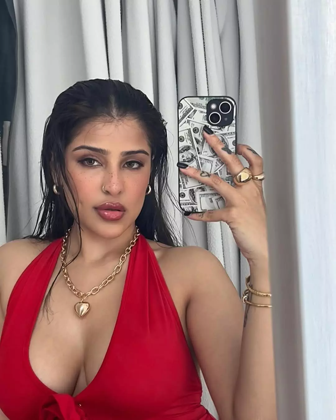 Edin Rose’s night-out look sets major fashion goals Edin Rose’s night-out look sets major fashion goals