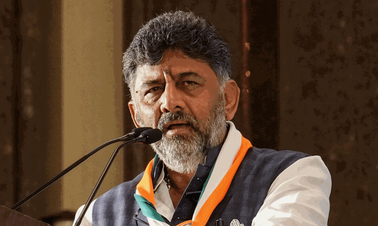 అంతా తల రాత అంటున్న డీకే...మ్యాటర్ ఏంటో ? అంతా తల రాత అంటున్న డీకే...మ్యాటర్ ఏంటో ?