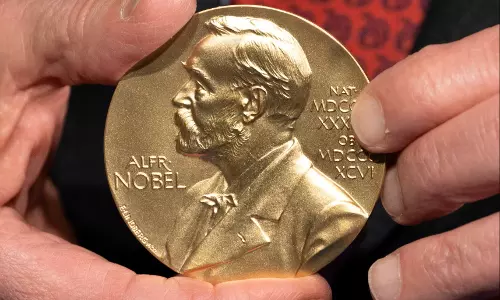 బరువు పెరిగి, క్యారెట్స్ తగ్గిన నోబెల్ గోల్డ్ మెడల్ గురించి తెలుసా?