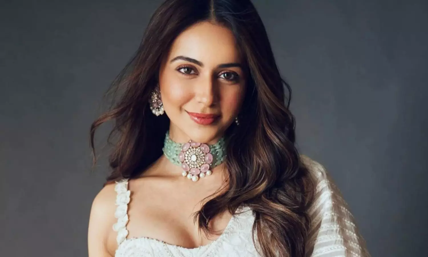 టెన్షన్ లో రకుల్ కెరియర్.. బయటపడుతుందా? టెన్షన్ లో రకుల్ కెరియర్.. బయటపడుతుందా?