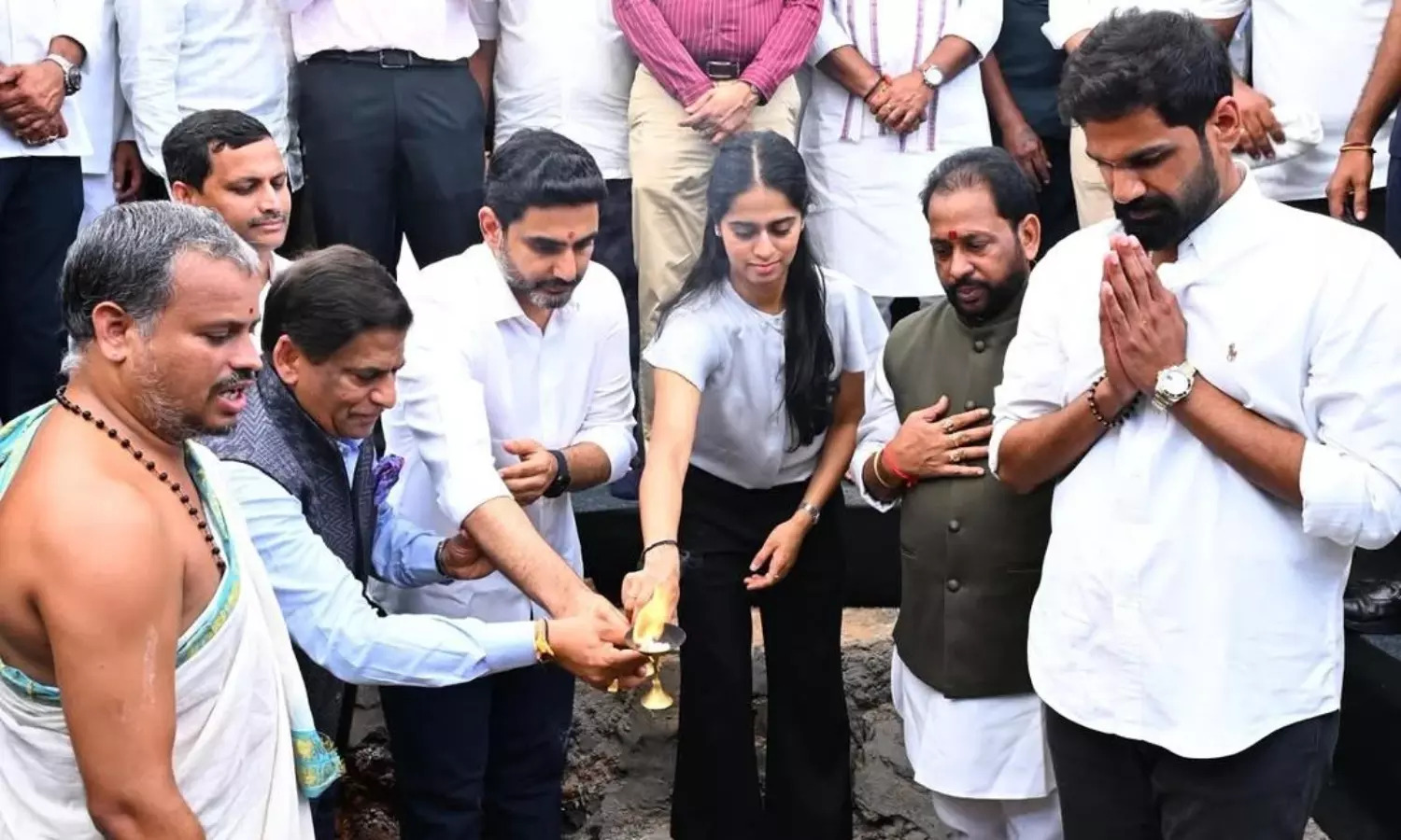 పొలిటికల్ అటెన్షన్ : లోకేష్ తో జూనియర్ గంటా !