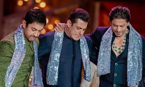 ఒకే వేదికపై ముగ్గురు సూపర్ స్టార్స్..