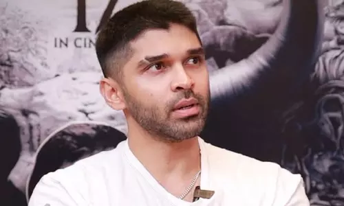 ఆ ప్రక్రియ తండ్రి కొడుకుల మధ్య దూరం పెంచిందా.. ఓటీటీపై ధ్రువ్ నిరాశ!