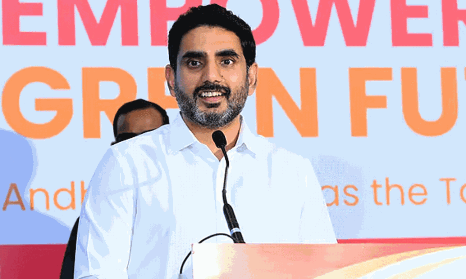 ఏపీ రాజధాని మీద లోకేష్ సంచలన వ్యాఖ్యలు ఏపీ రాజధాని మీద లోకేష్ సంచలన వ్యాఖ్యలు