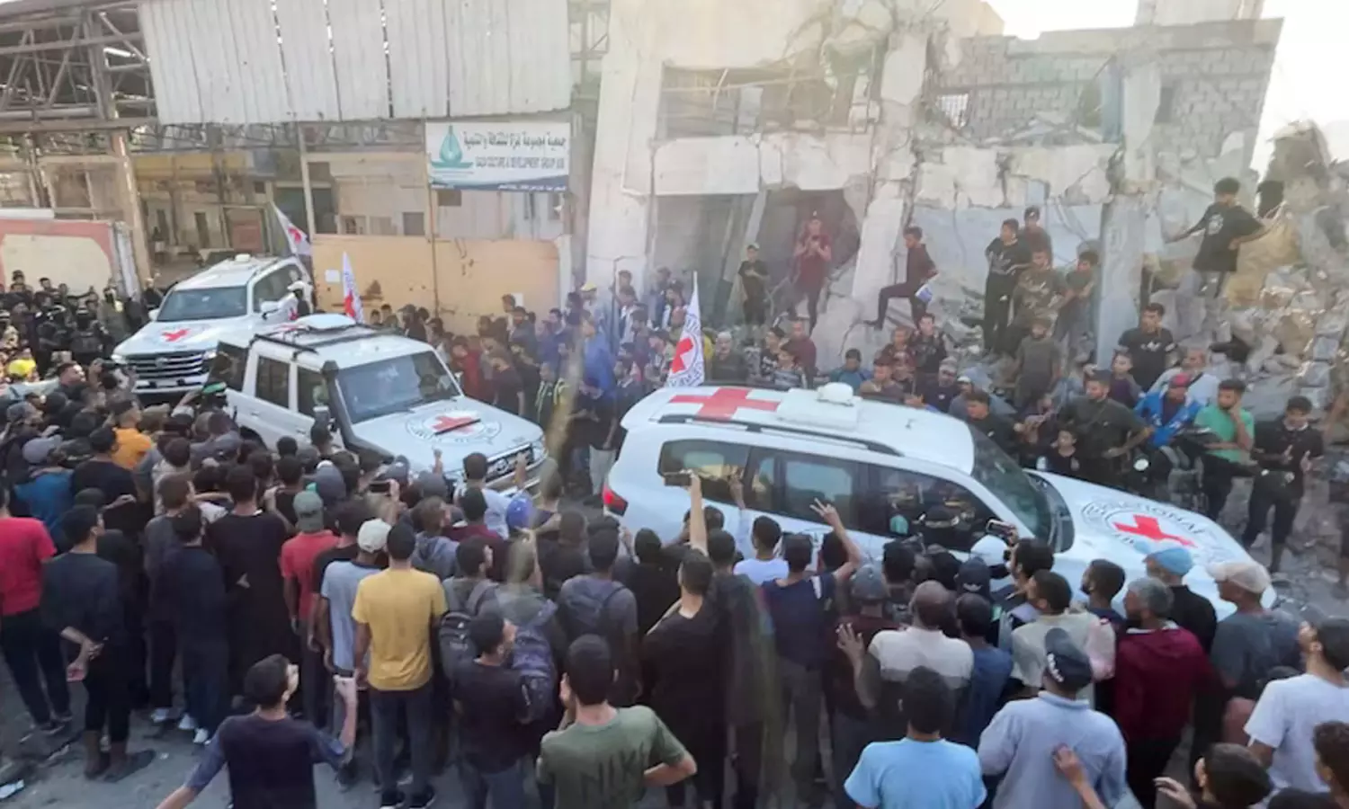 హమాస్ చెరవీడింది.. రెండేళ్లకు ఇజ్రాయెలీలకు విముక్తి