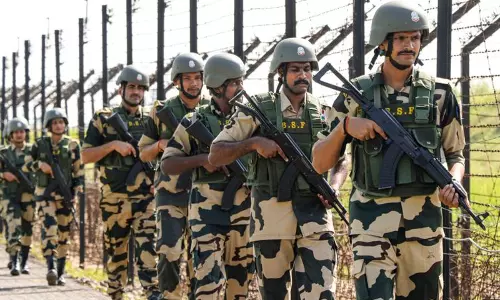 వింటర్ లో ఆ ప్రదేశాలపై నిఘా కష్టం.. ఆర్మీకి సవాల్ విసిరే కాలం..