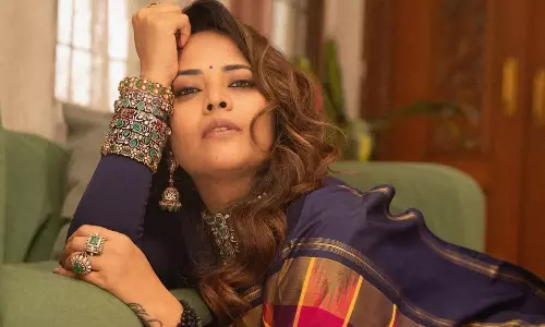 ట్రెడిషనల్ లుక్‌లో అనసూయా అందాల ఆభరణం