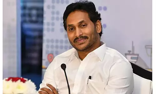 హీటెక్కిన వేళ జగన్ దూరంగా ఎక్కడో !