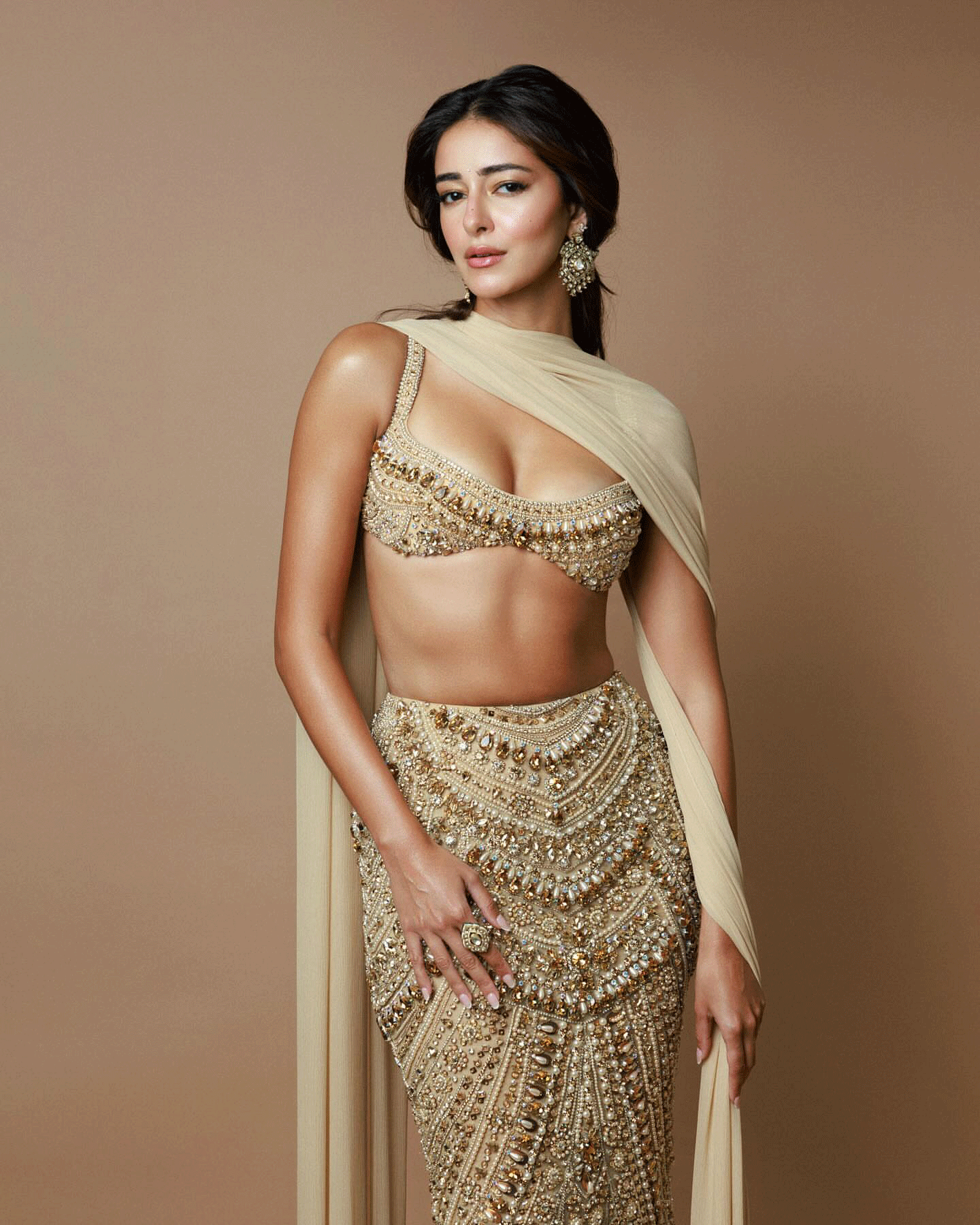 Ananya Panday’s Golden Look Turns Heads at Manish Malhotra’s Diwali Bash Ananya Panday’s Golden Look Turns Heads at Manish Malhotra’s Diwali Bash