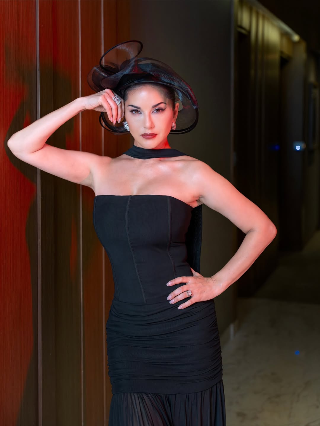 Sunny Leones Night To Remember in a Classy Black Dress