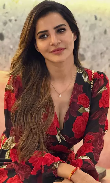 Ashu Reddys Style Game Is Unmatched