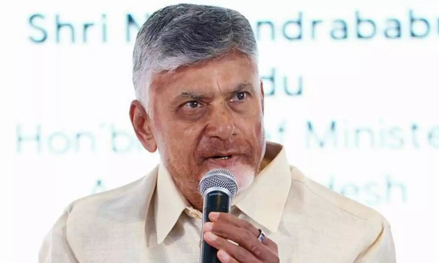 హైదరాబాద్ కి మైక్రోసాఫ్ట్...విశాఖకు గూగుల్ హైదరాబాద్ కి మైక్రోసాఫ్ట్...విశాఖకు గూగుల్