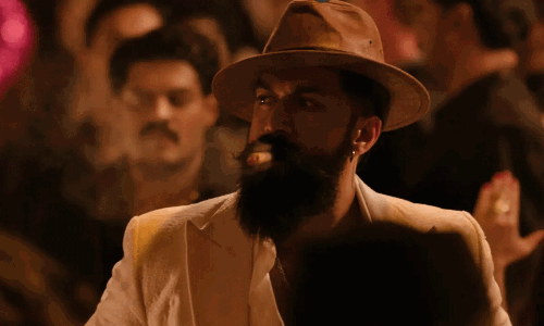 టాక్సిక్ నుండీ యష్ షర్ట్ లెస్ లుక్ లీక్!