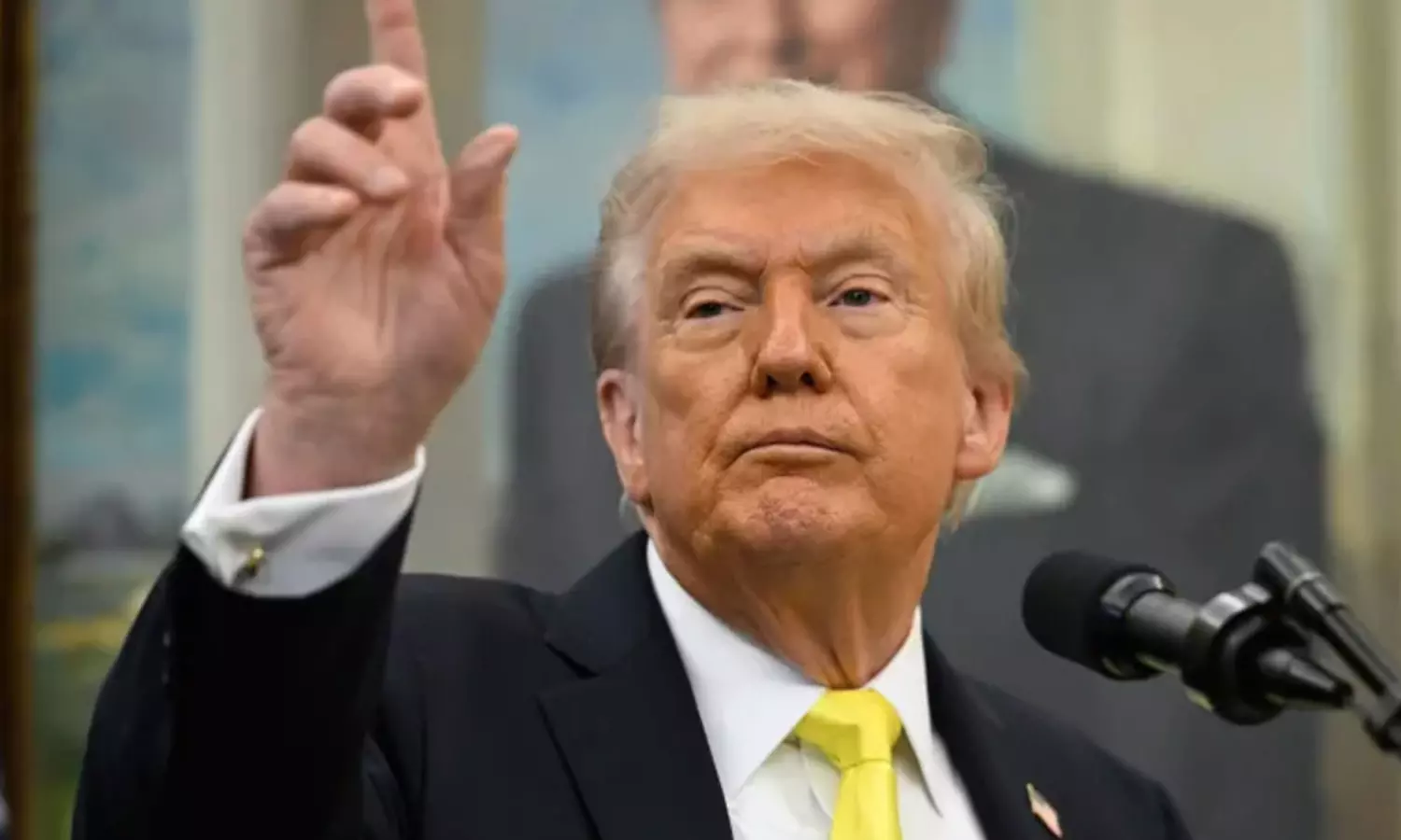 మోదీ రష్యా ఆయిల్ కొనబోమని చెప్పారు.. మరో బాంబు పేల్చిన ట్రంప్..నిజమెంత? మోదీ రష్యా ఆయిల్ కొనబోమని చెప్పారు.. మరో బాంబు పేల్చిన ట్రంప్..నిజమెంత?