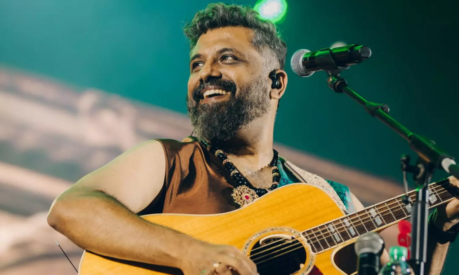 50 ఏళ్ల వయసులో రెండో పెళ్లికి సిద్ధమవుతున్న స్టార్ సింగర్.. అమ్మాయి బ్యాక్ గ్రౌండ్ ఇదే! 50 ఏళ్ల వయసులో రెండో పెళ్లికి సిద్ధమవుతున్న స్టార్ సింగర్.. అమ్మాయి బ్యాక్ గ్రౌండ్ ఇదే!