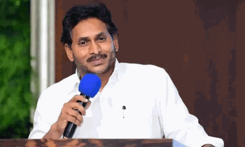 సోష‌ల్ మీడియాతో లాభ‌మెంత‌.. జ‌గ‌న్ ..!