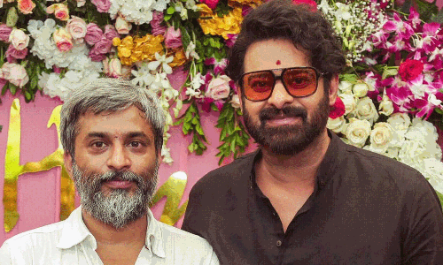 ప్రభాస్ ఫౌజీ రిలీజ్ డేట్ లాక్.. ప్లాన్ మామూలుగా లేదుగా!