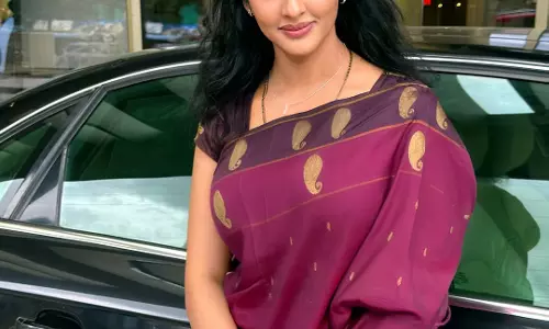 Sarees Always Make Girls Look Graceful – Jyothi Poorvaj Proves It Again