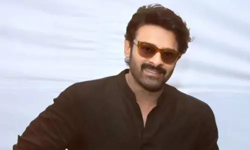ప్రభాస్ బర్త్ డే.. అంత రిస్క్ అయితే చేయరు కదా?