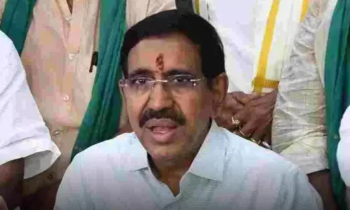 జీరో కామెంట్స్ మీద నారాయణ ట్విస్ట్