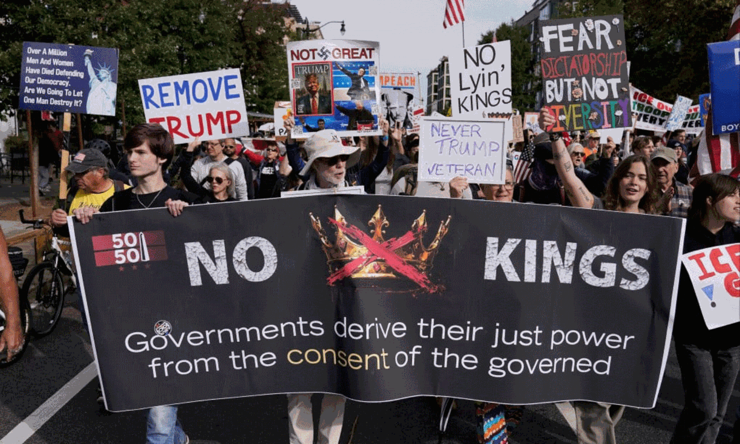 ట్రంప్ కు మూడింది.. అమెరికాలో తిరుగుబాటు మొదలైంది