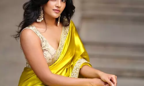 Eesha Rebba Stuns Fans with Her Latest Glamorous Photos