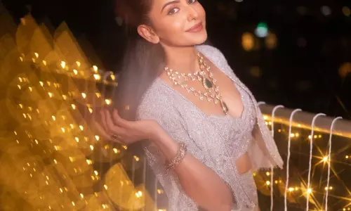 Rakul Preet Singh Stuns Fans with Her Dazzling Diwali Look