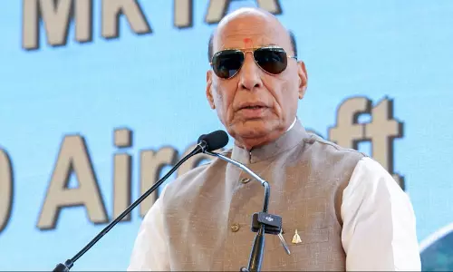 పాక్  కు ముచ్చెమటలు పట్టేలా బ్రహ్మోస్ రేంజ్ చెప్పిన రక్షణ మంత్రి!