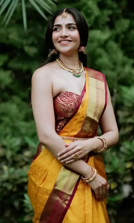 Rukmini Vasanth Brings Back the Grace of Kantara Promotions