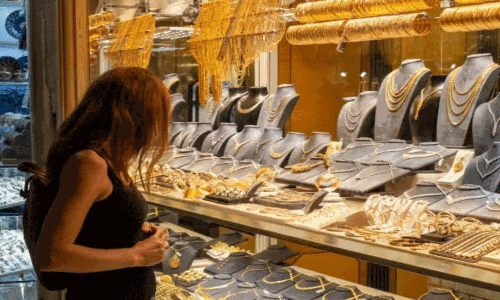 వామ్మో.. ఇంత రేట్ ఉన్నా.. అన్ని వేల కోట్ల బిజినెస్ జరిగిందా?