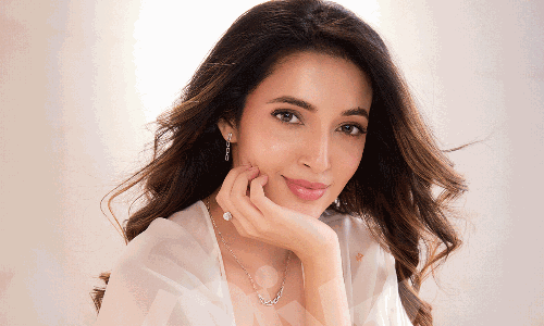 పాపం రాధిక.. హీరోయిన్‌కి తక్కువ గెస్ట్‌కి ఎక్కువ