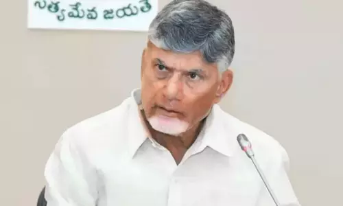 చంద్రబాబులో ఊహించని మార్పు..! ఉద్యోగ వర్గాల్లో విస్తృత చర్చ