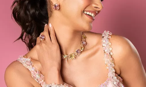 Pooja Hegde Shines in Pink as She Brings in Her Birthday