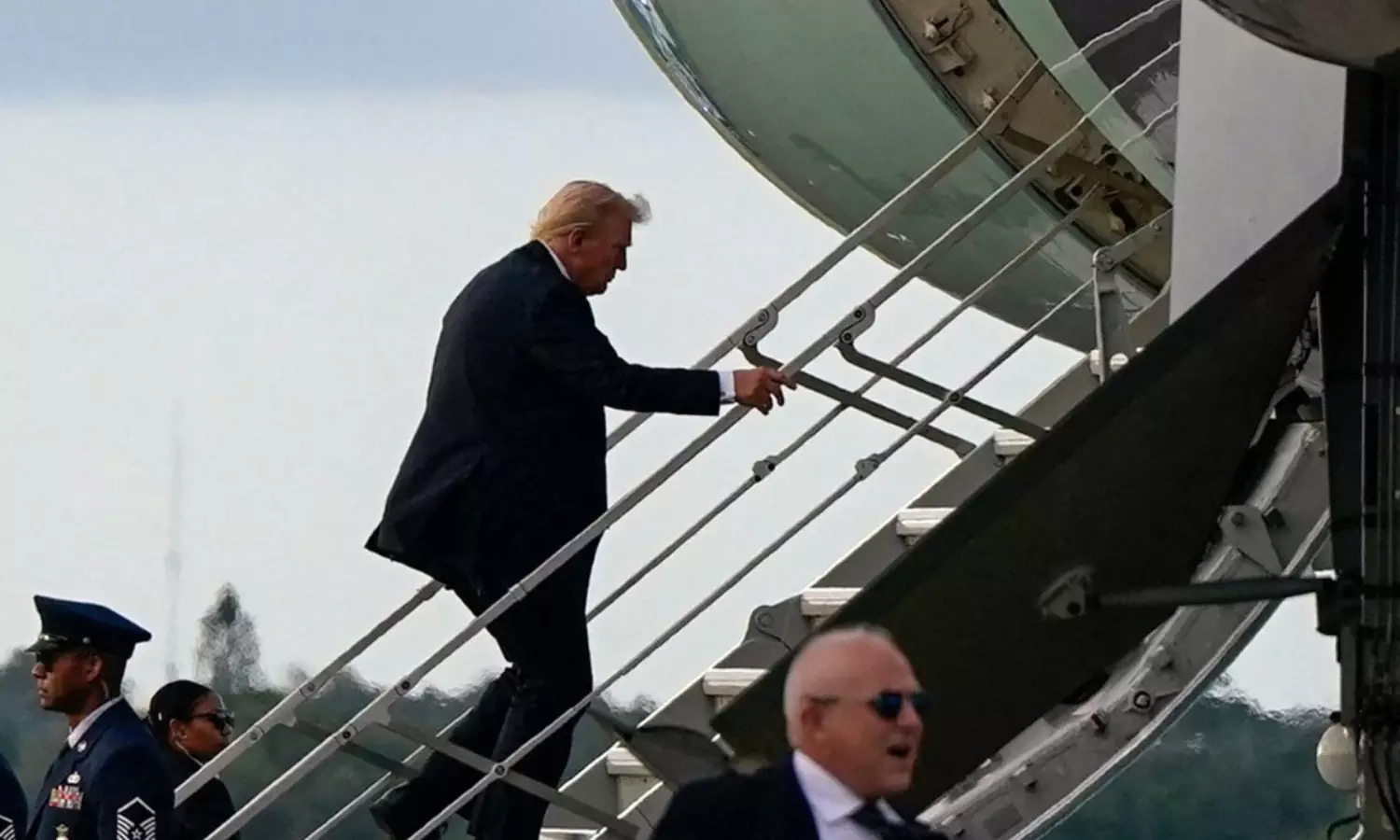 ట్రంప్ ను లేపేయడానికి స్పాట్ పెట్టారు.. కలకలం ట్రంప్ ను లేపేయడానికి స్పాట్ పెట్టారు.. కలకలం