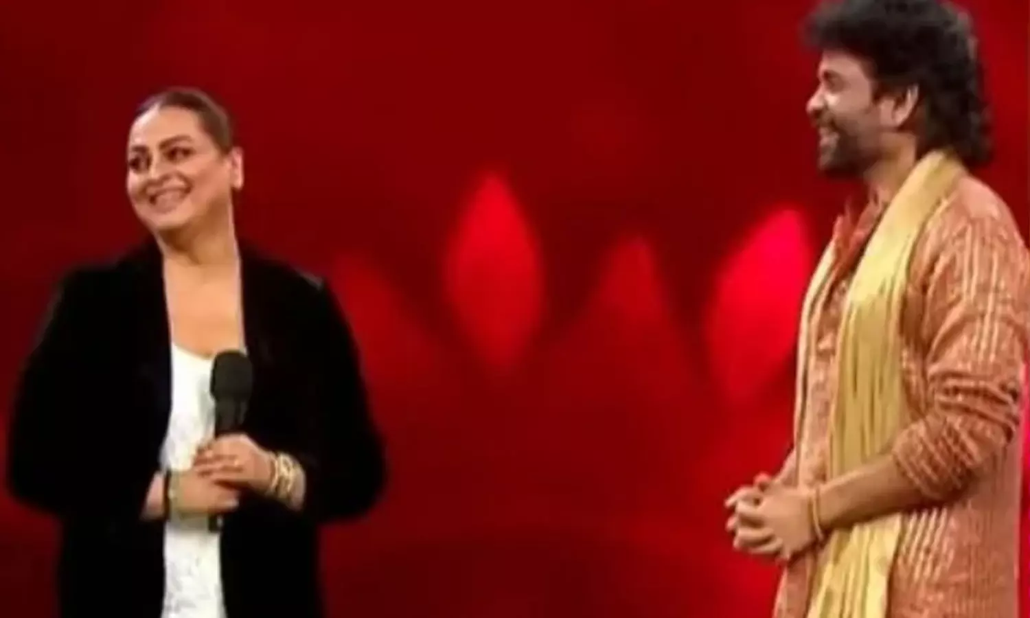 జీవితం ఒక సైకిల్.. నాగ్ తో మధుర జ్ఞాపకాలు పంచుకున్న మహేష్ బాబు వదిన! జీవితం ఒక సైకిల్.. నాగ్ తో మధుర జ్ఞాపకాలు పంచుకున్న మహేష్ బాబు వదిన!