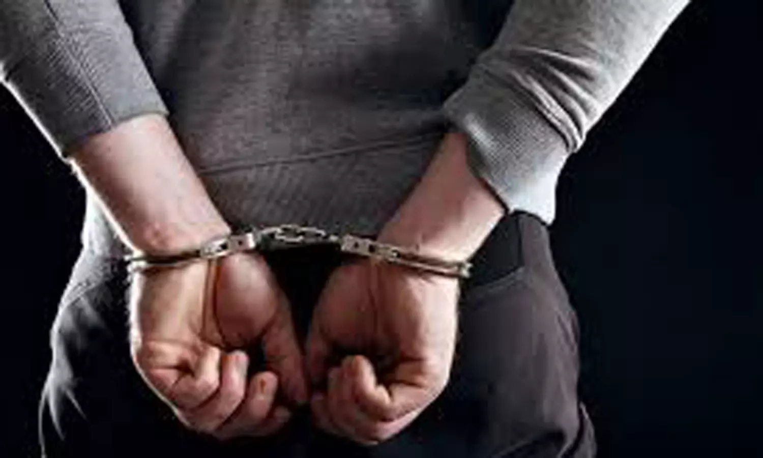 ఓకే వ్యక్తి రెండుచోట్ల ఉద్యోగం.. 50వేల డాలర్ల దోపిడీ.. భారత సంతతి వ్యక్తి అరెస్ట్