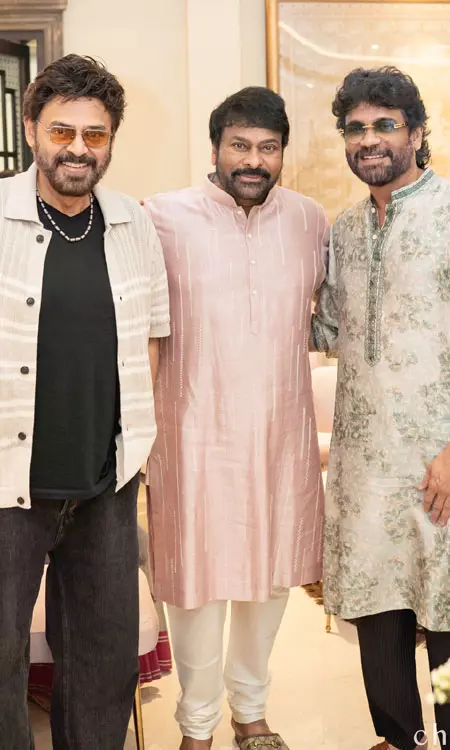 Chiranjeevi Hosts Diwali Bash for Nagarjuna, Venkatesh & Nayanthara