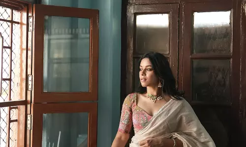 Mirnalini Ravi  Timeless Grace in Saree Elegance