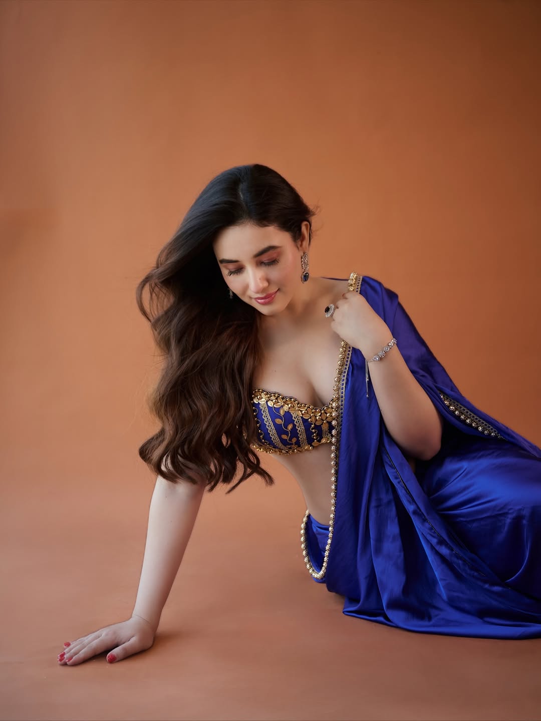 985921-566855493185353465930008441180407