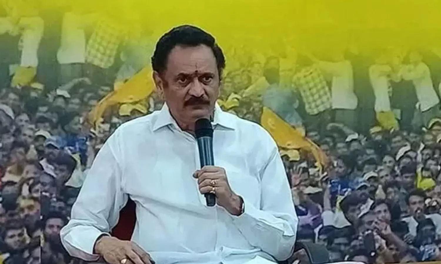 వివాదాస్పద అంశంలో పవన్  పేరు తెస్తూ  టీడీపీ ఎమ్మెల్యే షాకింగ్ కామెంట్స్