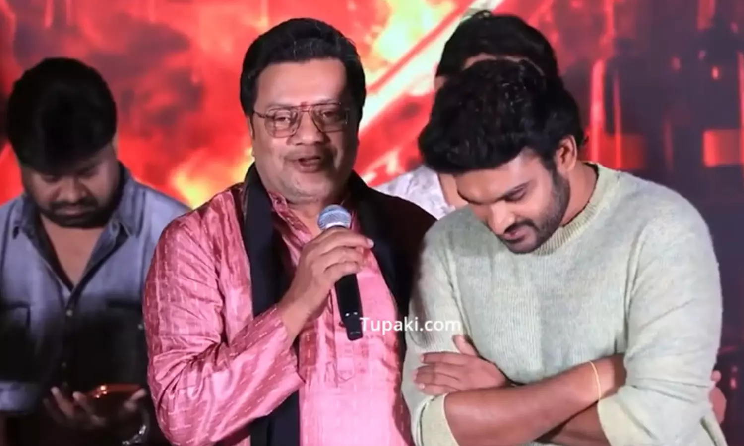 అన్నే బ్రతికుంటే.. సాయి కుమార్ మాటలకు కిరణ్ ఎమోషనల్! అన్నే బ్రతికుంటే.. సాయి కుమార్ మాటలకు కిరణ్ ఎమోషనల్!