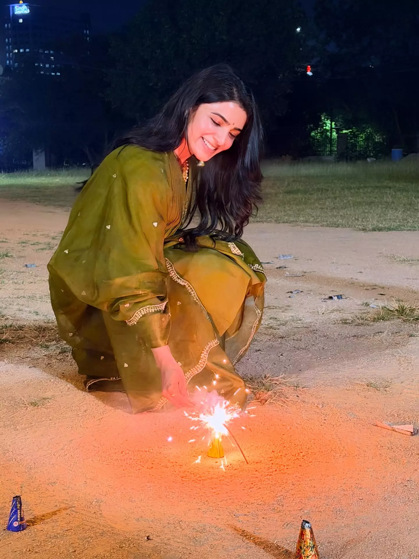 Samantha Ruth Prabhu Enjoys Diwali With Raj Nidimoru