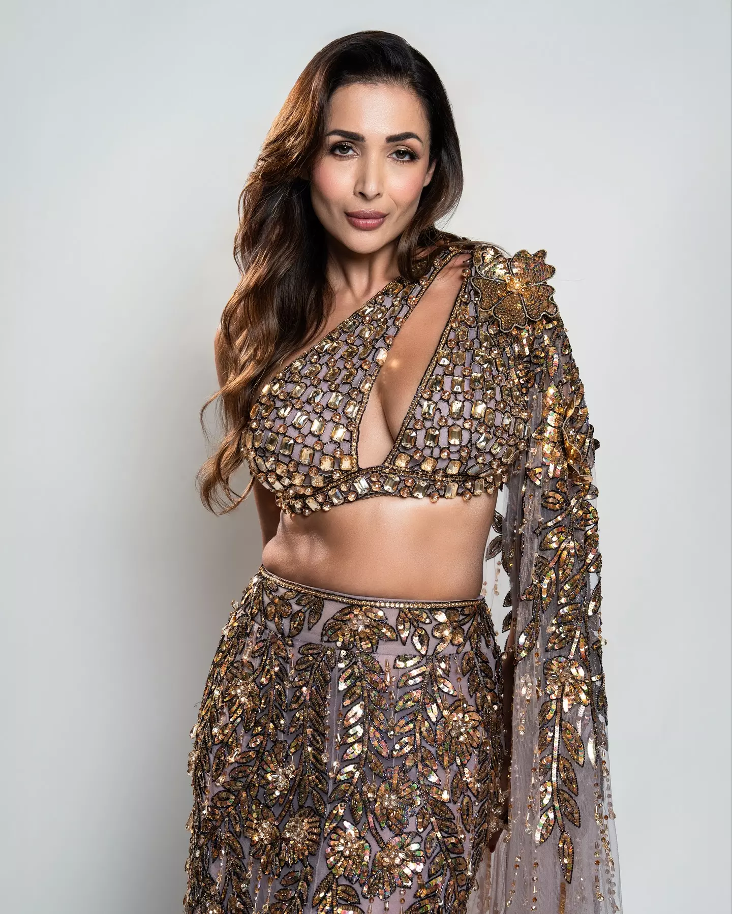 Malaika Arora Dazzles in Golden Glamour This Diwali