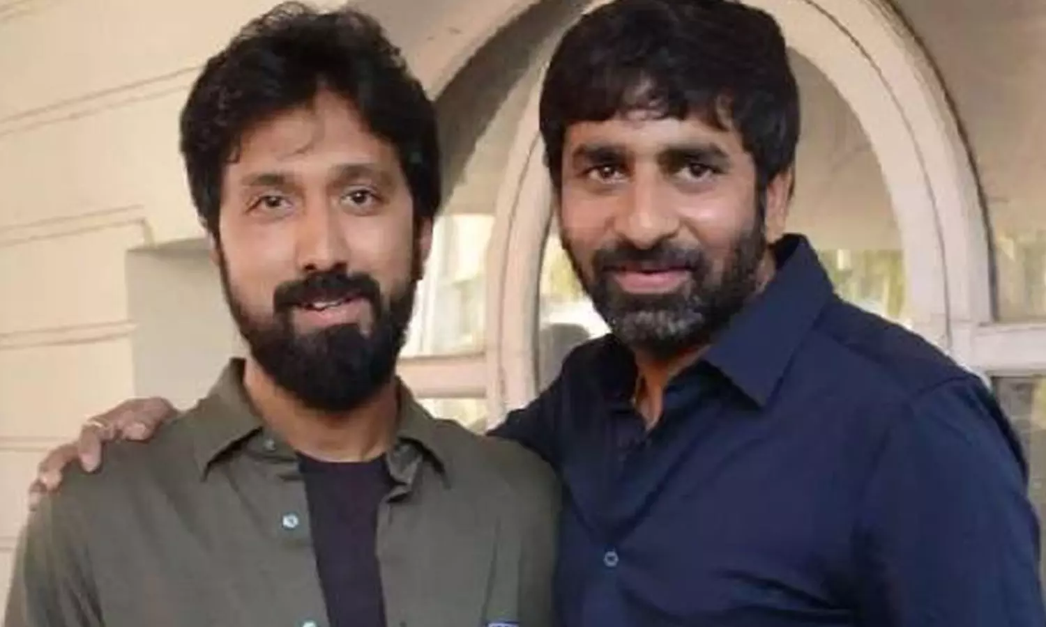 ఇద్ద‌రు ఇద్ద‌రే..ఒకే త‌ర‌హా మేకర్స్!