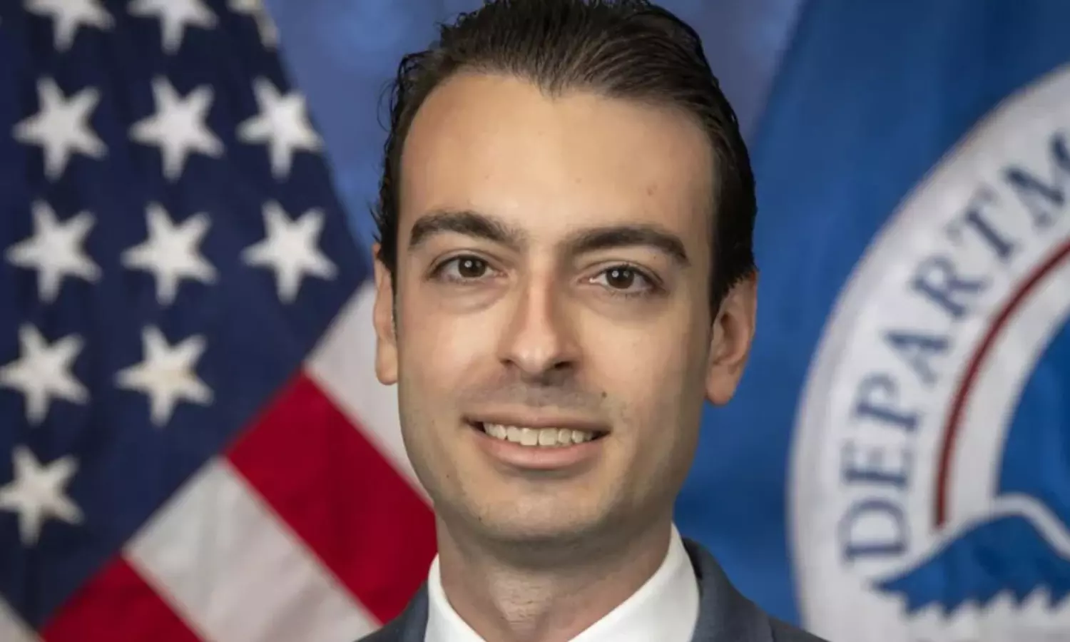 భారతీయులను నమ్మకూడదు... గట్టి షాక్ తగిలిందిగా! భారతీయులను నమ్మకూడదు... గట్టి షాక్ తగిలిందిగా!