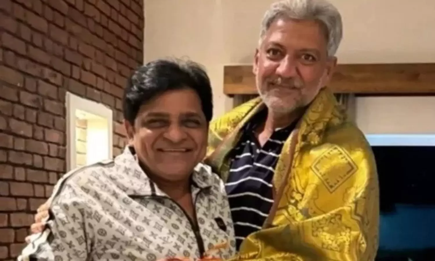 హాస్యనటుడు అలీ తిరిగి ఫ్యాన్ కిందకు రాబోతున్నారా? హాస్యనటుడు అలీ తిరిగి ఫ్యాన్ కిందకు రాబోతున్నారా?