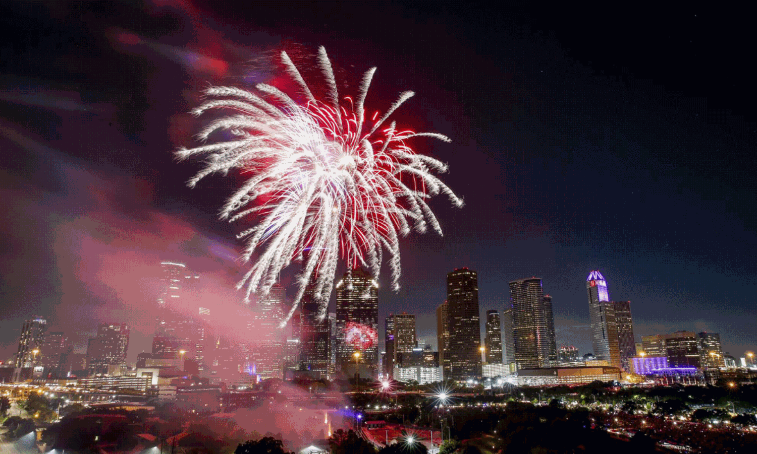 అమెరికాలో దీపావళికి మనోళ్లు అంటించారు.. అమెరికన్లకు మండింది అమెరికాలో దీపావళికి మనోళ్లు అంటించారు.. అమెరికన్లకు మండింది