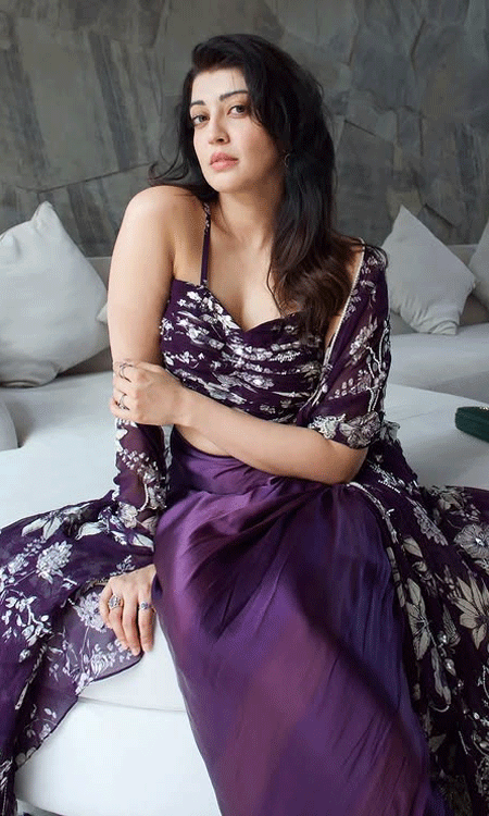 Pranitha Subhash: Stuns in Elegant Ensemble